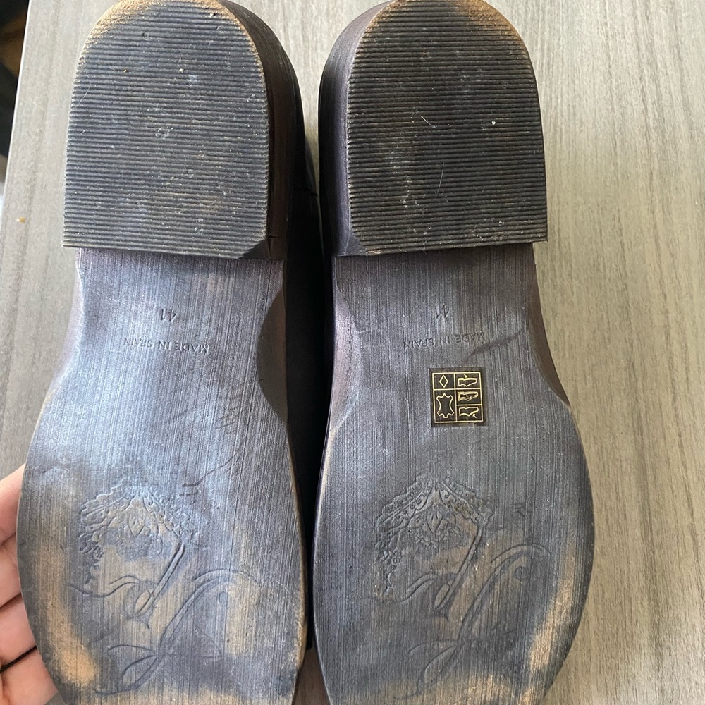 Free people Mont Blanc sandals the color is like a dark grayish black - Picture 3 of 12